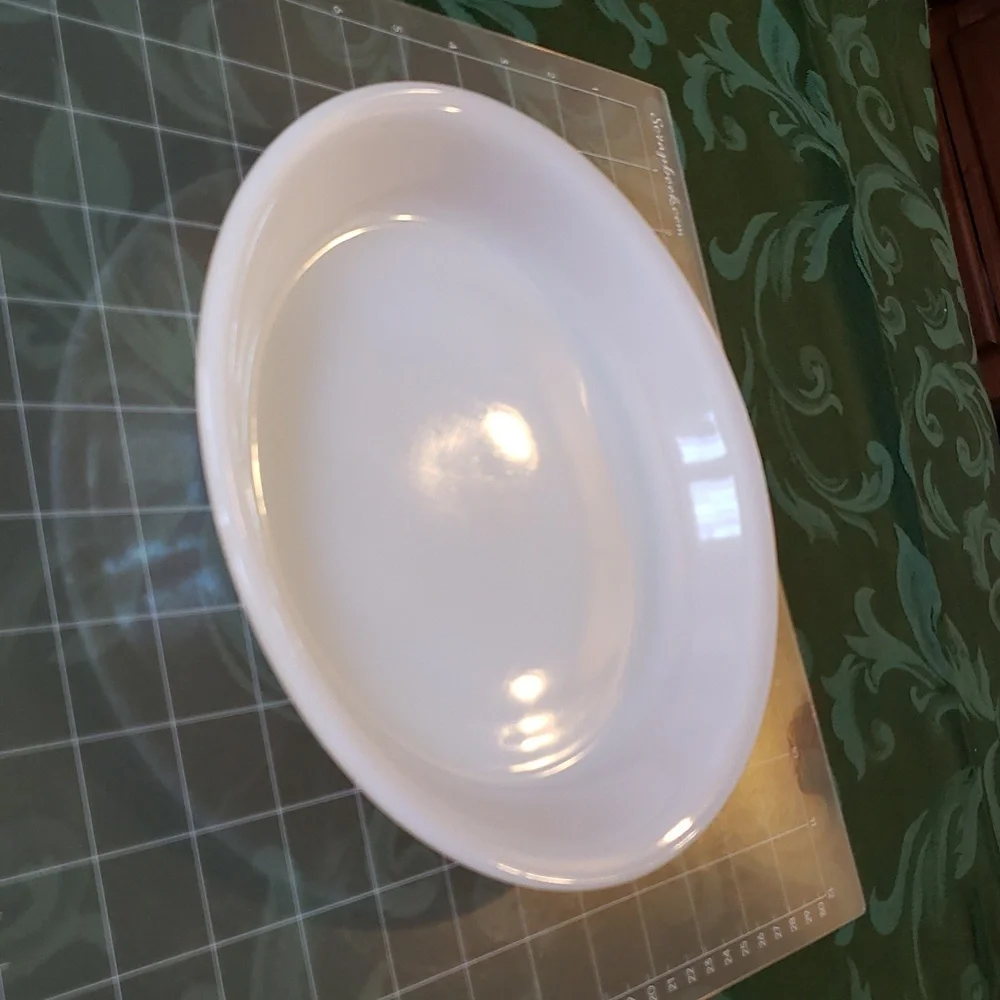 Fire King 9in Pie Plate Peach Lustre Ware